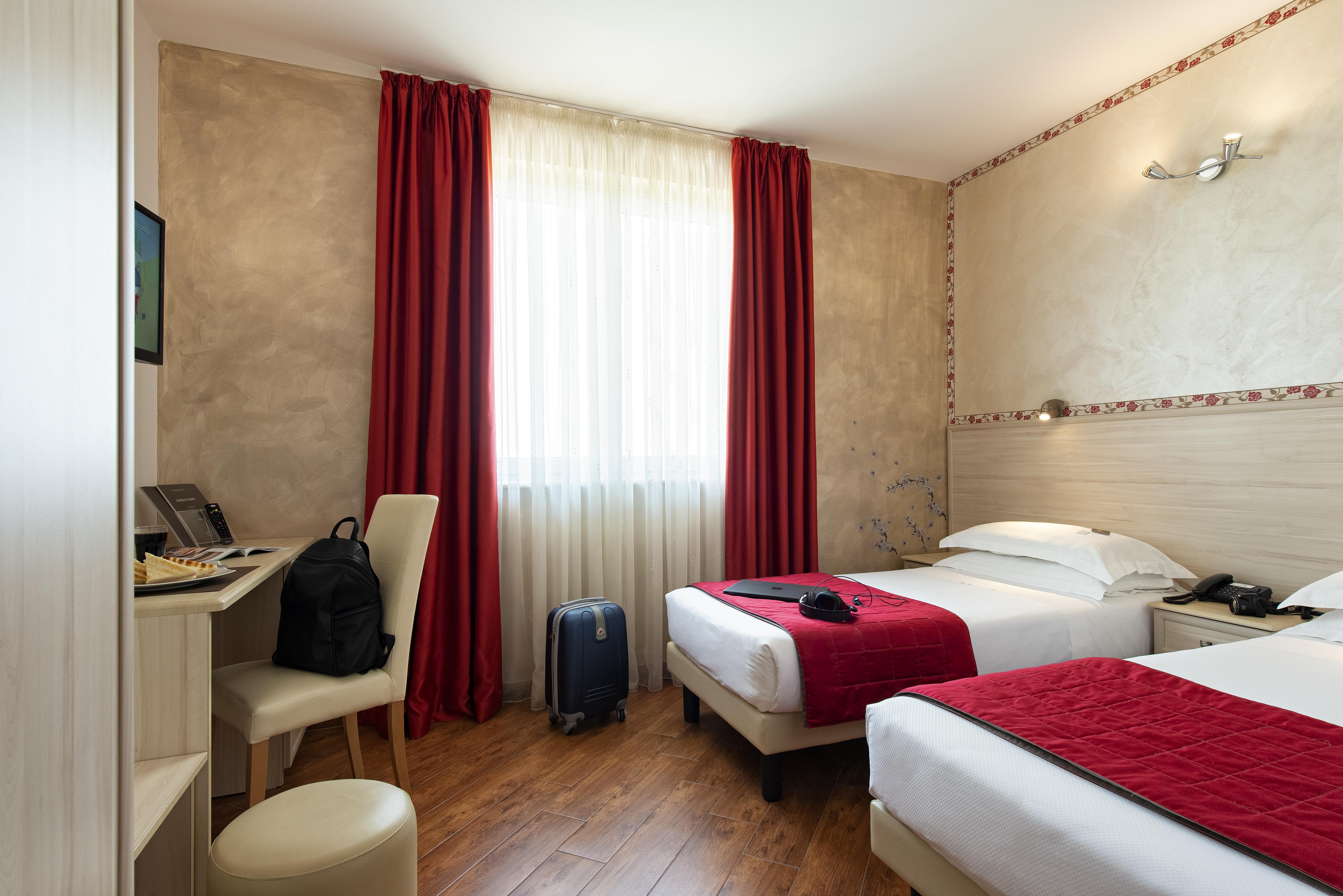 Simon Hotel 4*