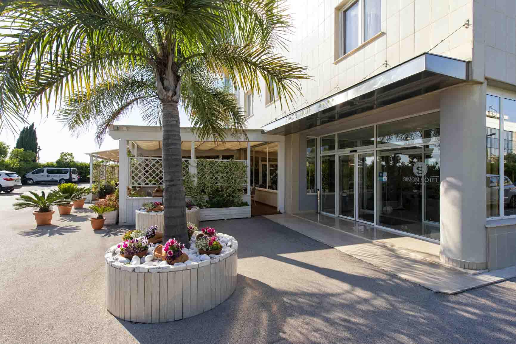 Simon Hotel 4*
